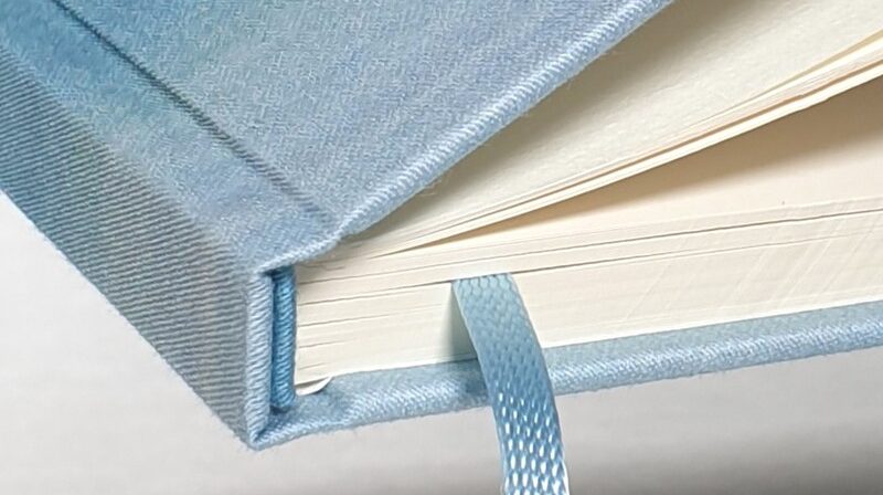 Handgebundenes Notizbuch in frischen Farben Handgemachtes Notizbuch mit Farbverlauf aus traditioneller Bcuhbinderei in Eichstätt
